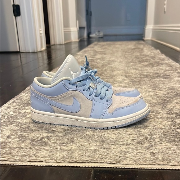 Nike Blue High-Top Sneakers with Leather Panels - Picture 4 of 4